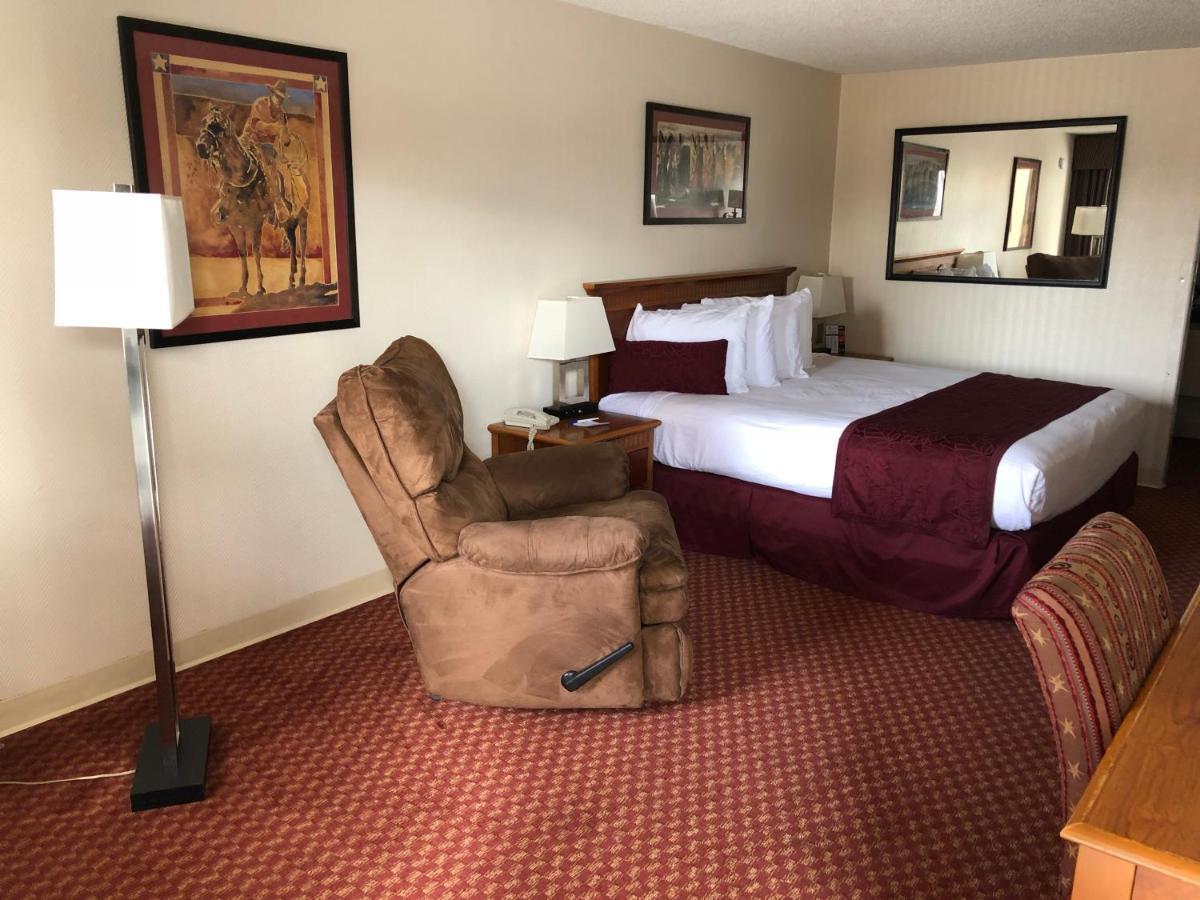 Baymont By Wyndham Grand Junction Hotell Exteriör bild