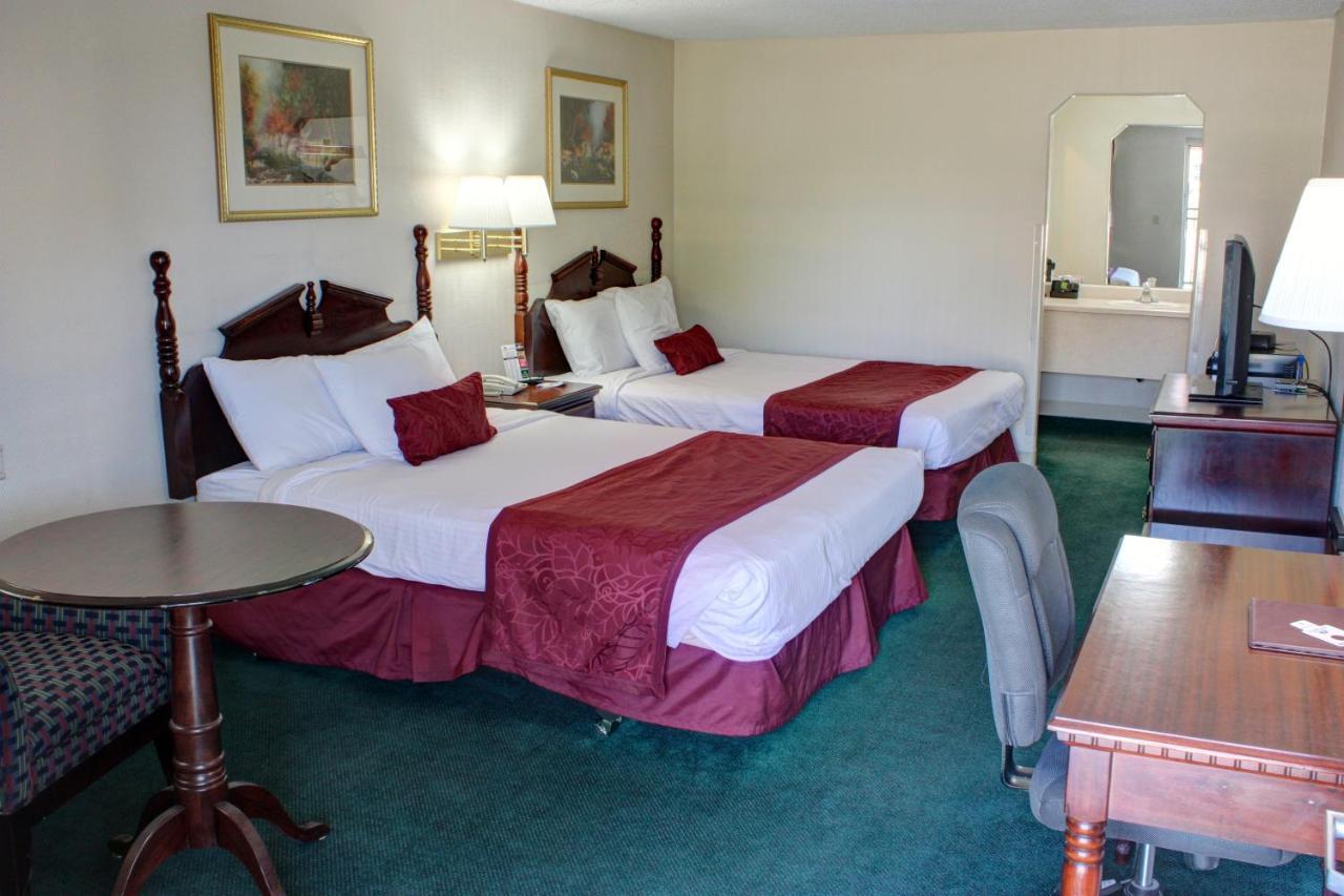 Baymont By Wyndham Grand Junction Hotell Exteriör bild